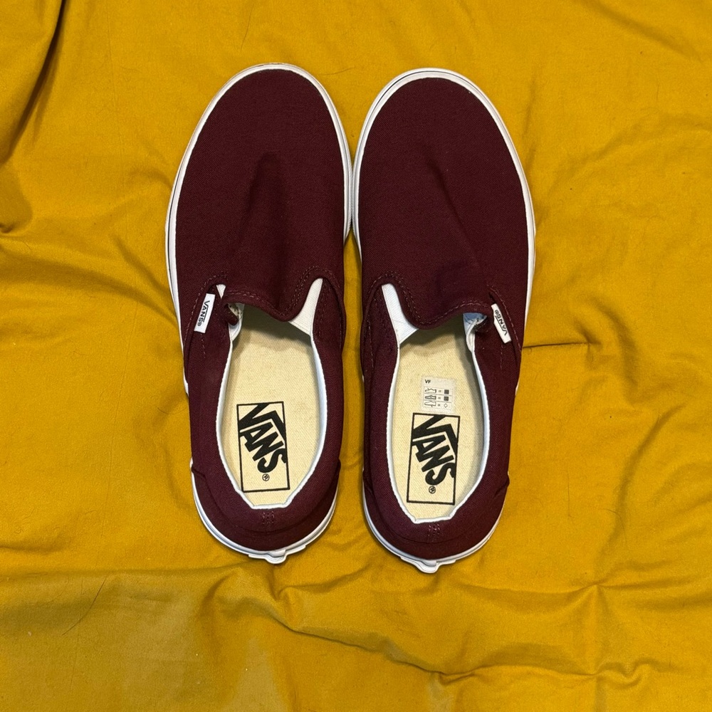 Vans - Picture 4 of 5
